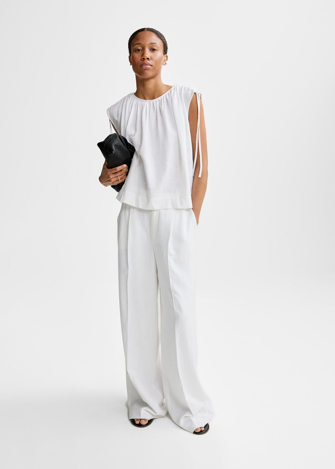 Christian Aks Gali Linen Top Tops 9001 White