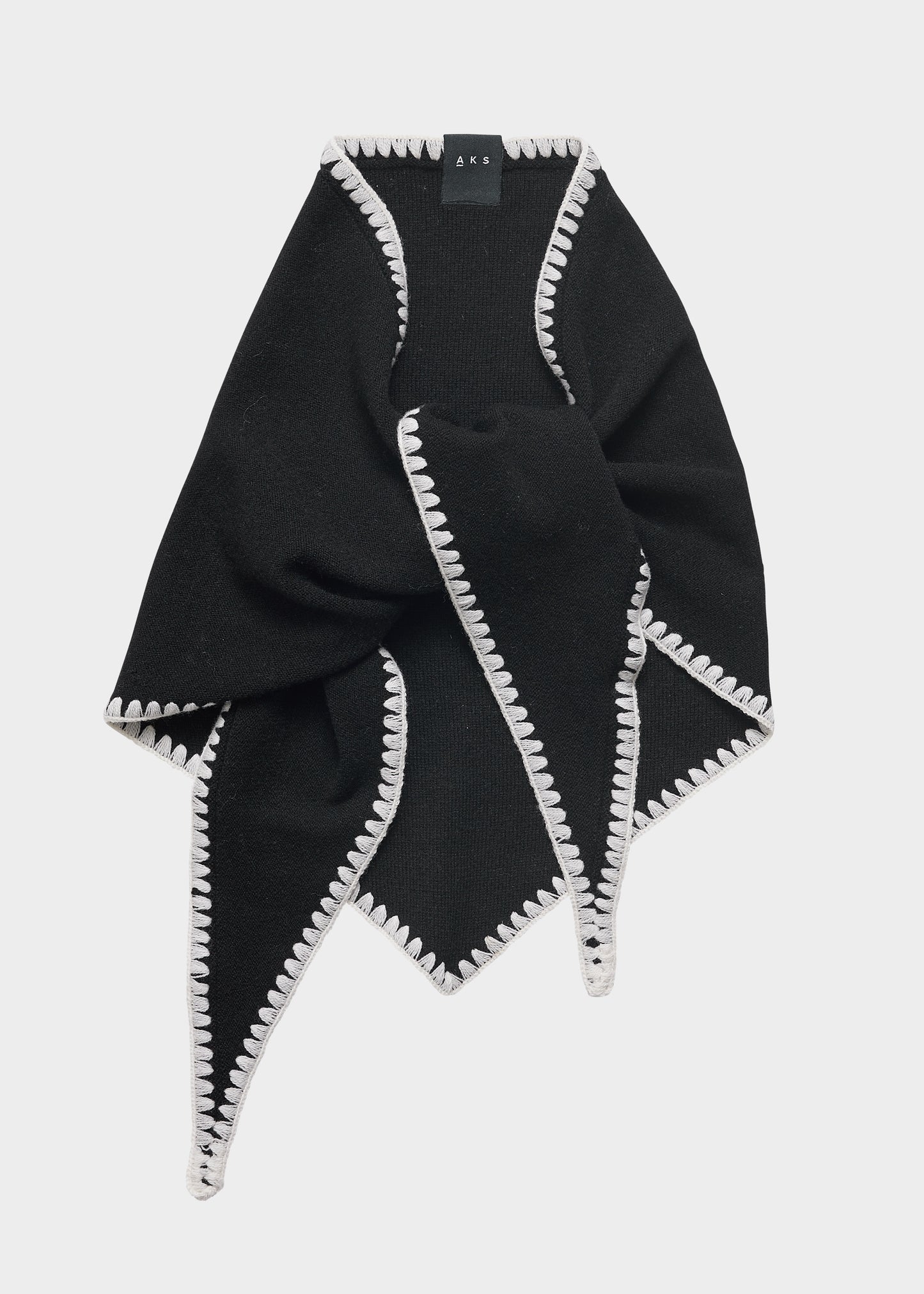 AKS LABEL International Mina Stitched Merino Scarf 09_Scarfs 9090 Black