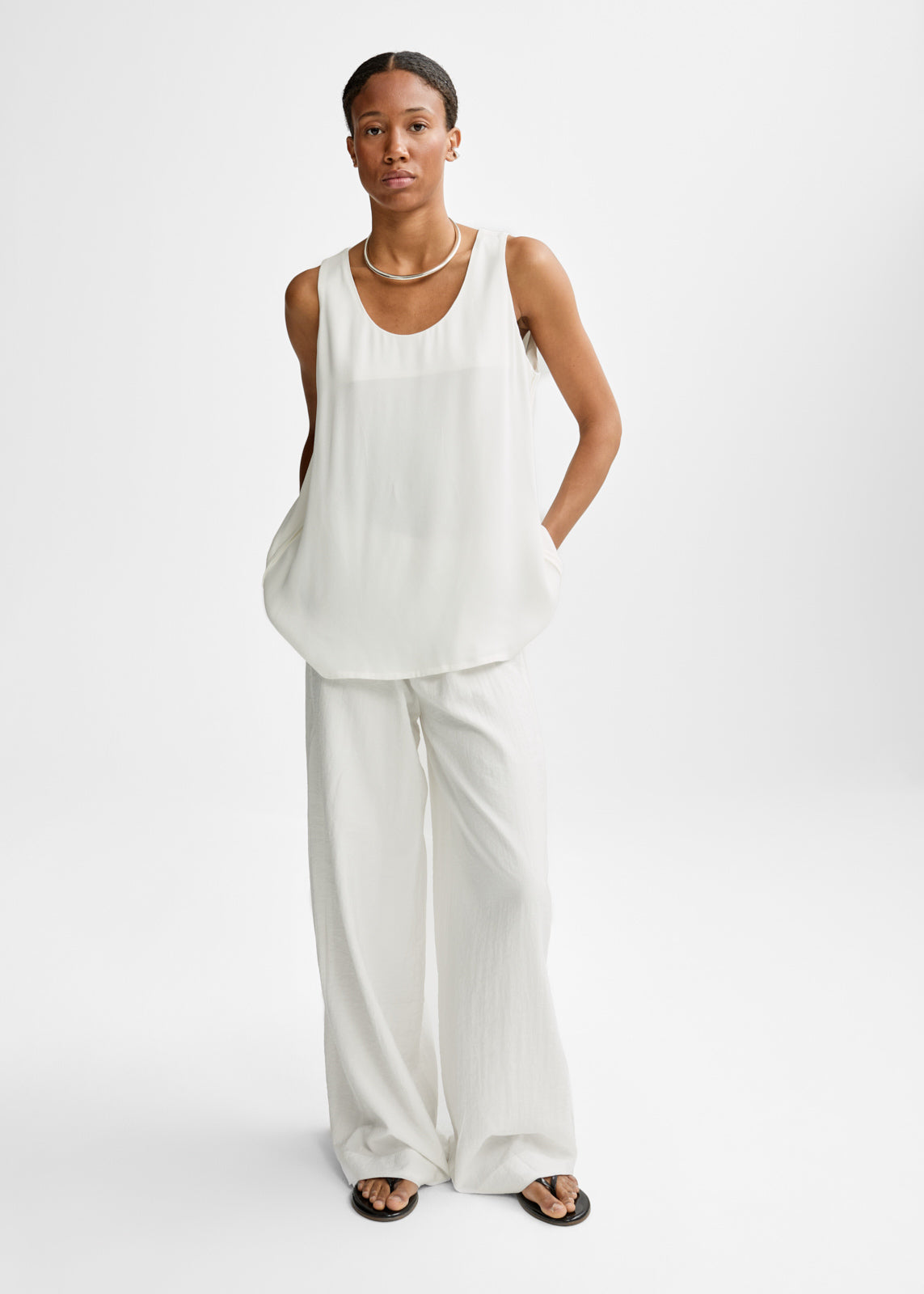 AKS LABEL International Neo Viscose Top 03_Tops 9001 White
