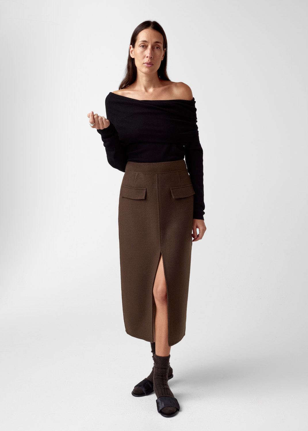 AKS LABEL International Preta wool skirt 06_Skirts 8069 Espresso