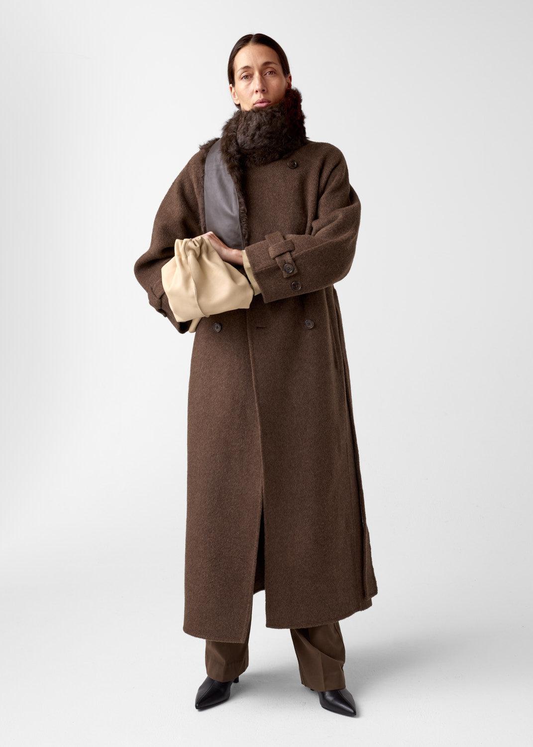 AKS LABEL International Shearling scarf 09_Scarfs 8069 Espresso